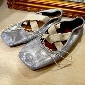 Magnolia Pearl ballet flats